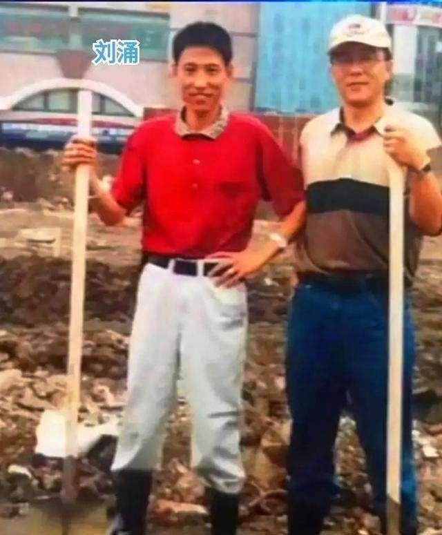 最新电脑排行，科技浪潮中的励志之旅揭秘